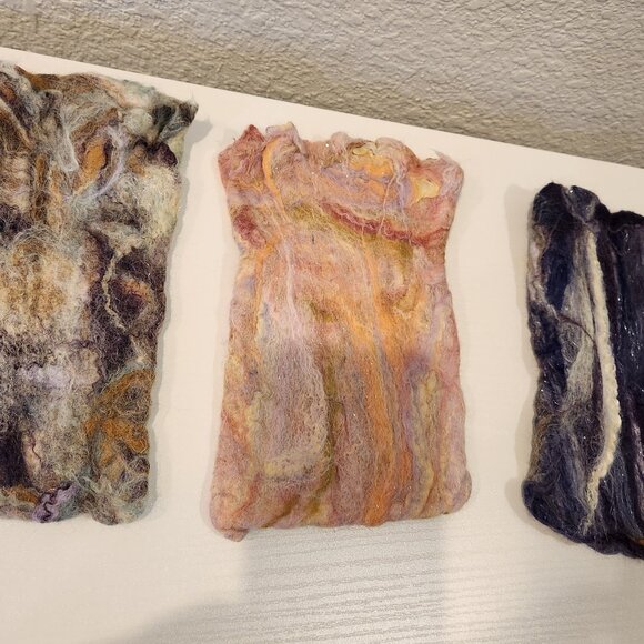 Hand felted super fine wool, new, cellphone cover. - Picture 3 of 4